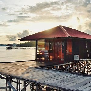 Coriana Dive Resort